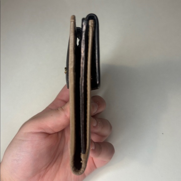 Bally black leather bifold wallet with brown trim - Picture 5 of 9